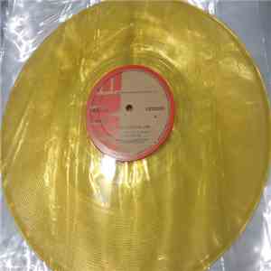 Rocky Burnette - Tired Of Toein In The Line / Fallin In Love (Bein Friends)