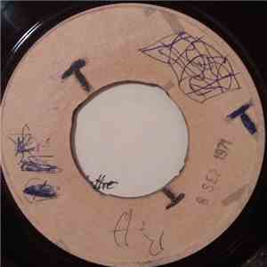 Gregory Isaacs - Closer Together