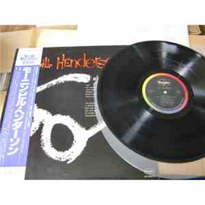 Bill Henderson  - Sings