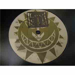 The Levellers - Live 1992 / On The Fiddle