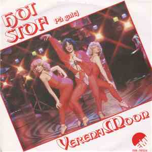 Verena Moon - Hot Stof