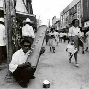 Sato Kunitaka - Wandering Shadow Of Southern Streets : Blind Itinerant Musi ...