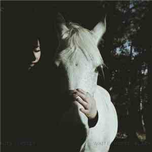 Ruth Lindsey - White Horse Black
