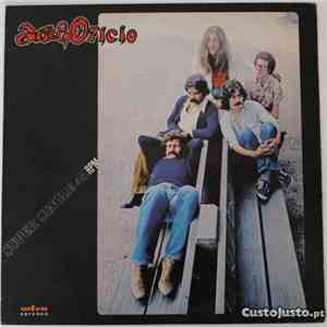 Arte & Ofício - Come Hear The Band / O Cargarejo Da Galinha