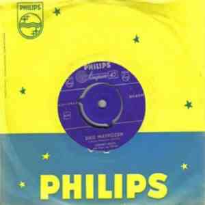 Johnny Hoes - Drie Matrozen / De Veertien Billekes